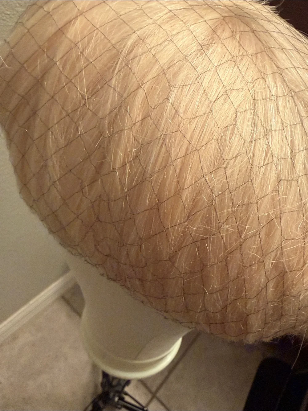 Blonde Short Wig Cap with Protective Net TOPPER Humana hair